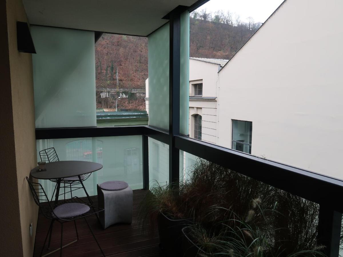 Michal Apartment 125M2 City Centre Prag Exteriör bild