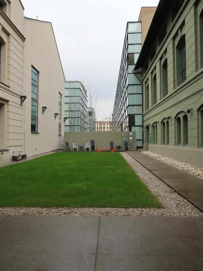 Michal Apartment 125M2 City Centre Prag Exteriör bild